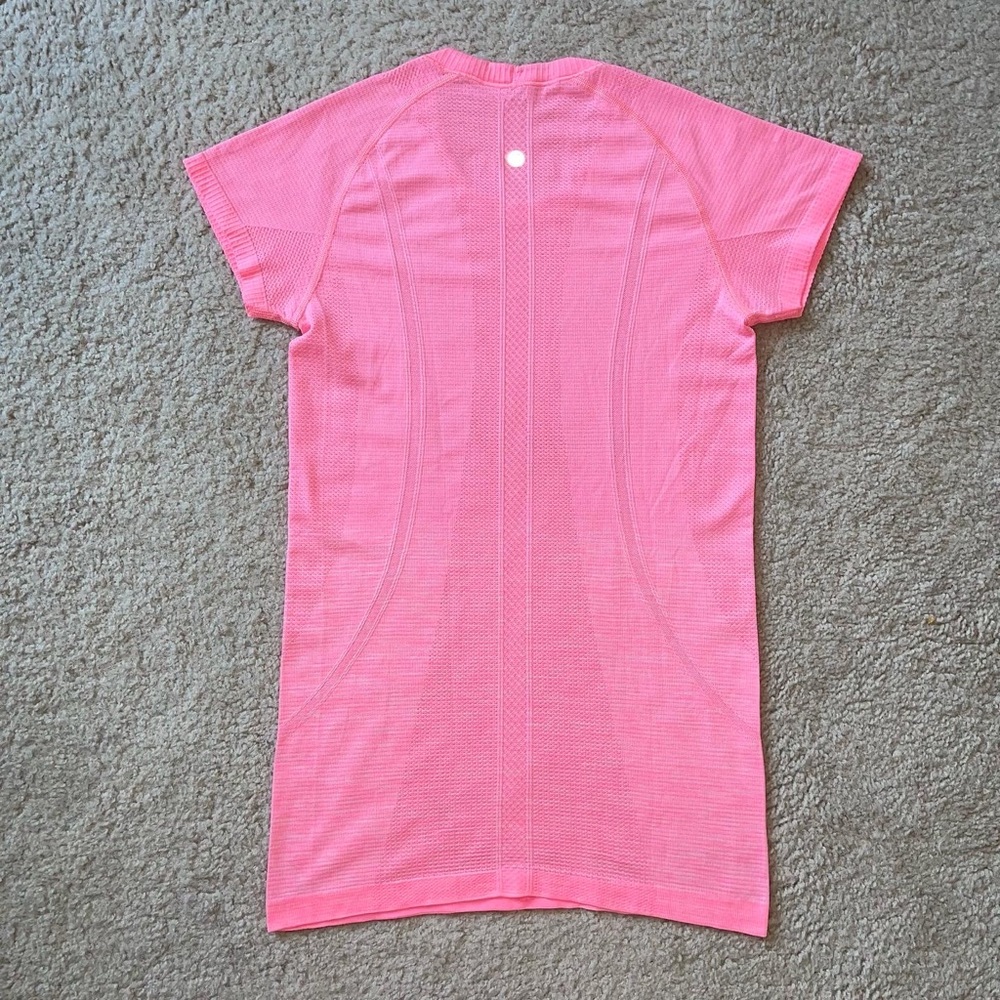 Lululemon Swiftly Tech Short Sleeve Pink